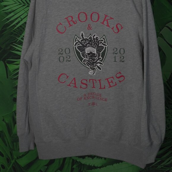 VINTAGE CROOKS & CASTLES CREW NECK 2012 - Picture 2 of 5